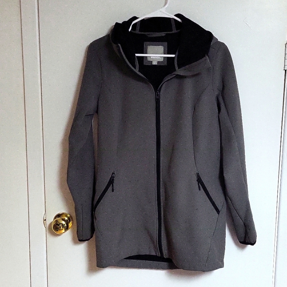 Bench women's grey zippered sweater. Small size pre-owned.